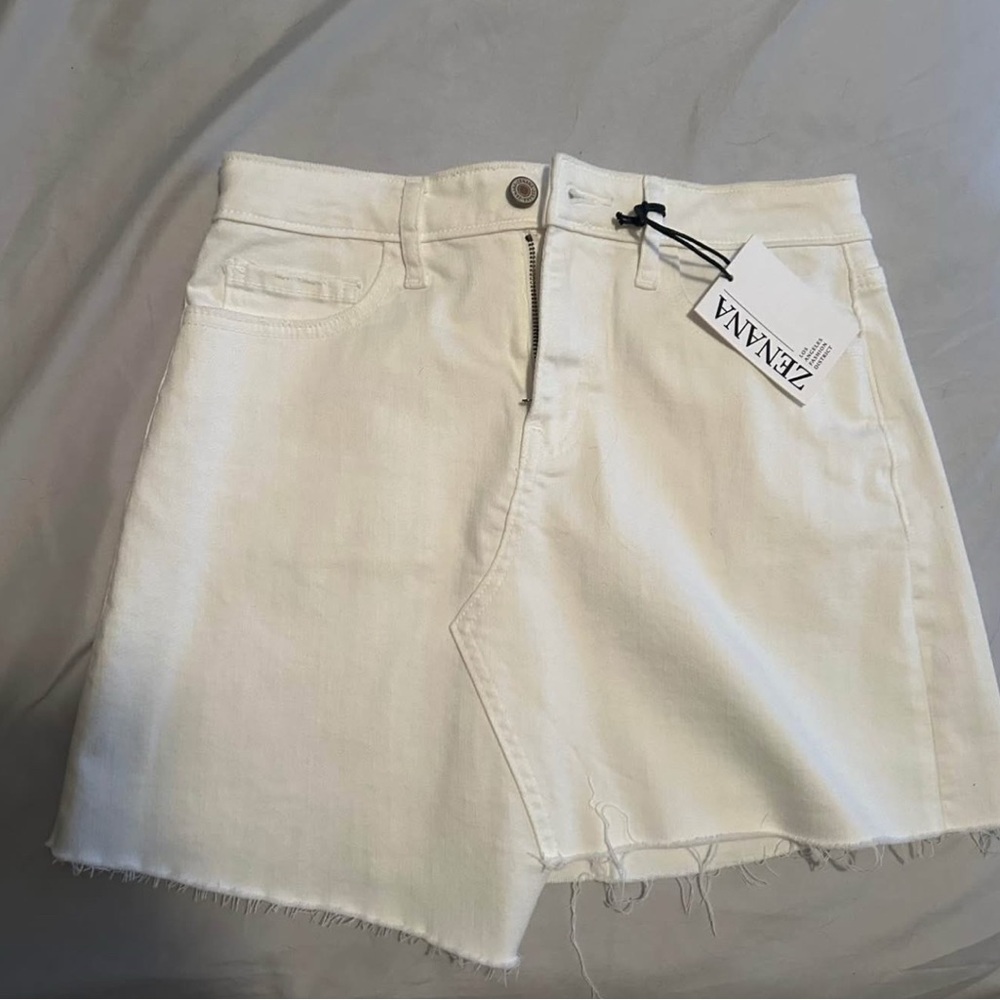 Zenana Outfitters Asymmetrical Skirt in Cream